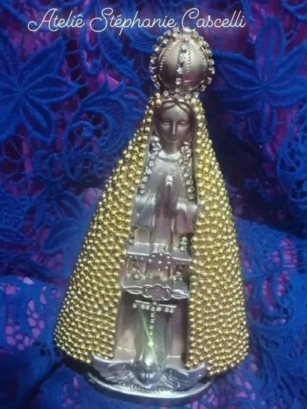 Nossa Senhora Aparecida dourada com pérolas